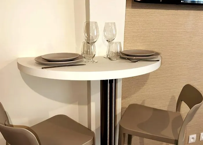 Lerelaisdodile - Le Charme Au Cœur De - Ideal Couple&travailleurs Appartement